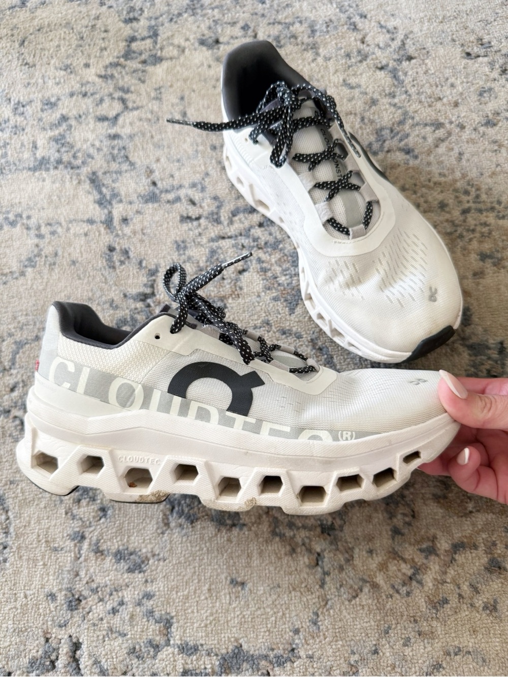 ON Cloudmonster Running Shoes Sz 8.5 Womens - Picture 2 of 6